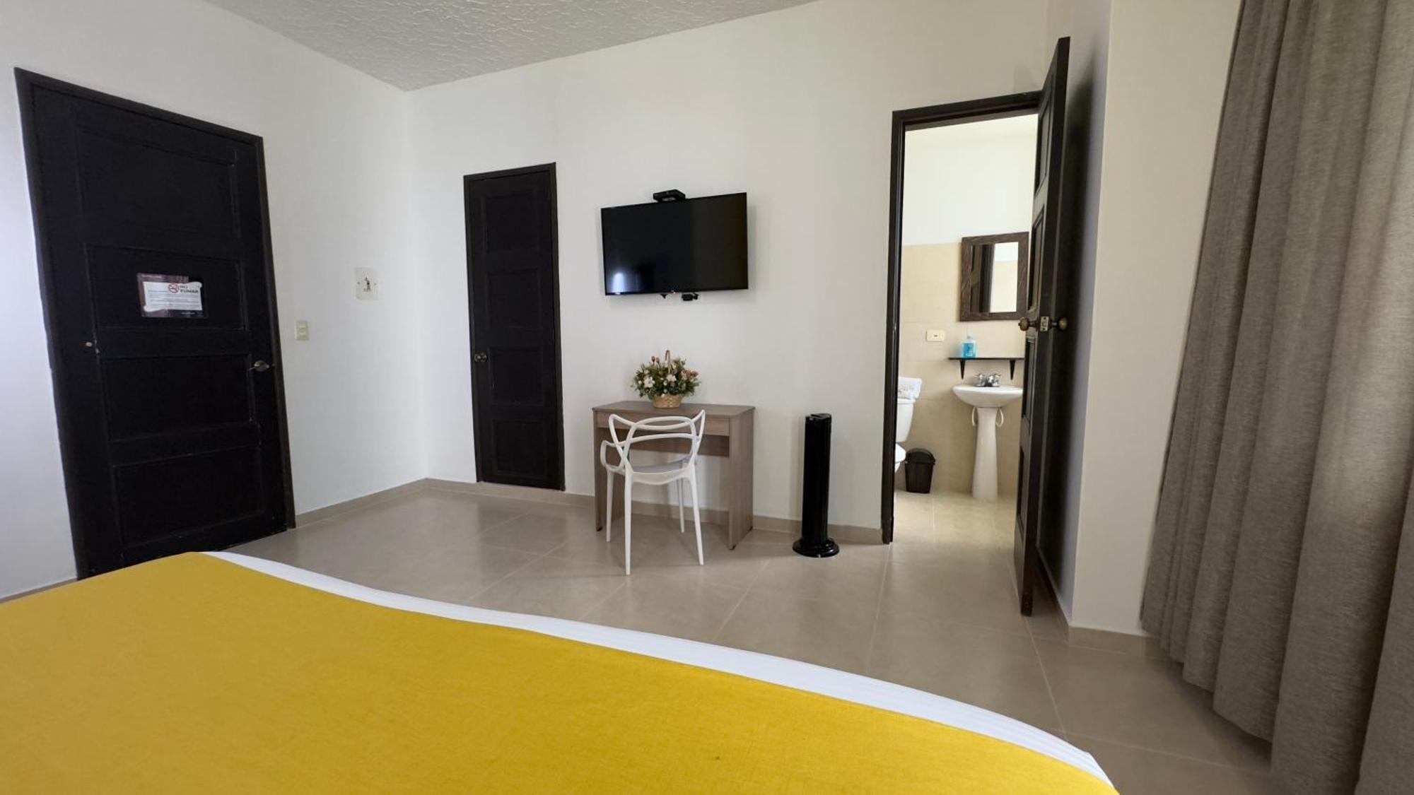 HOTEL CATALUÑA - SOLUCIONES HOTELERAs Pereira Kültér fotó