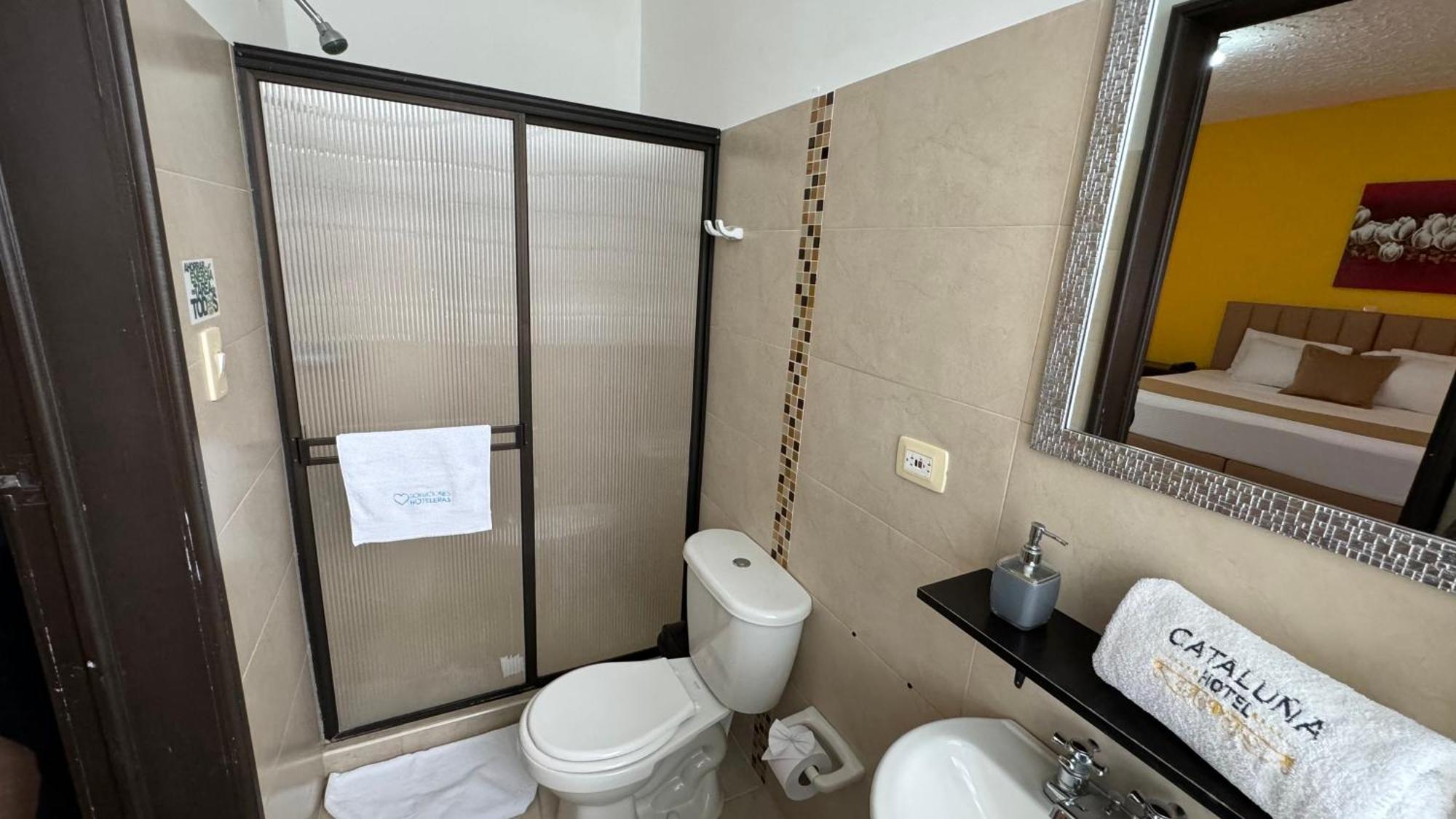 HOTEL CATALUÑA - SOLUCIONES HOTELERAs Pereira Kültér fotó
